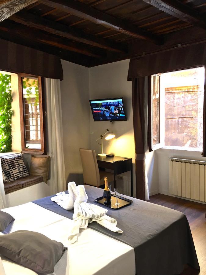 Do-Do Navona Suites Rome Room photo